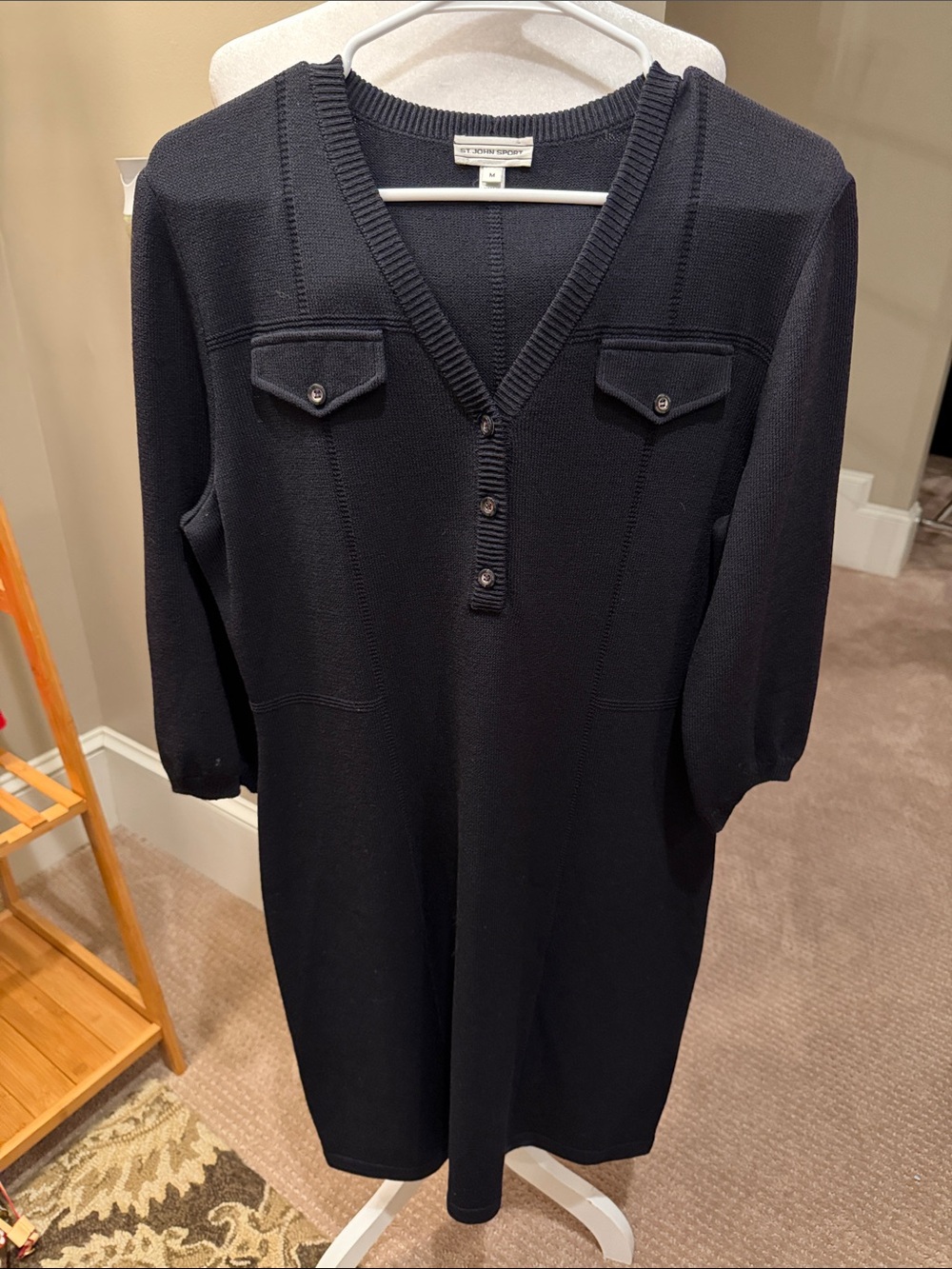 ST JOHN Black V-Neck Santana Knit Dress size Medium